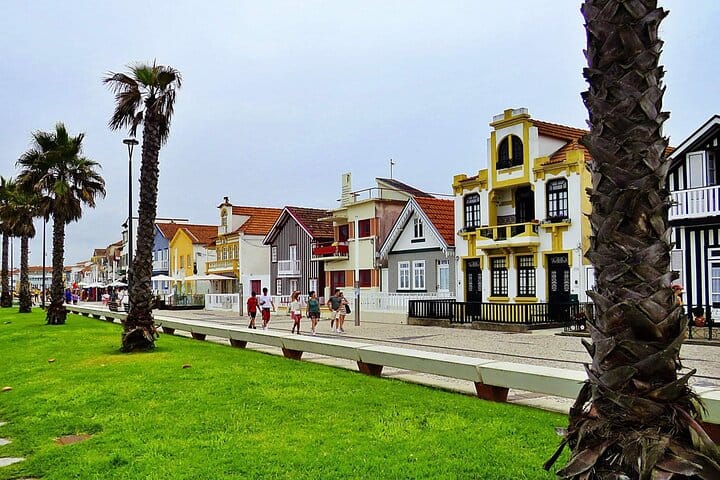 AVEIRO & COSTA NOVA: Full-Day Private Tour from Porto