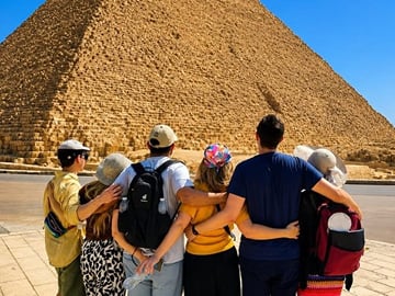 Private Camel Ride and Nile Lunch at Giza Pyramids