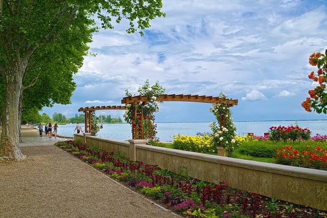 Private Full Day Lake Balaton tour with lunch & wine tasting,and with ferry ride 7