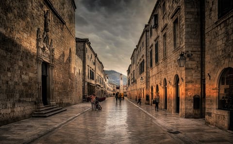 Explore Dubrovnik on a 4-Day City Tour with Island Cruise