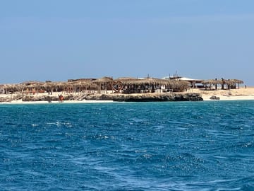 Boat Trip to Magawish Island from Hurghada with Snorkeling