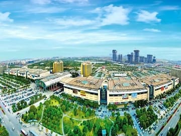 Yiwu Private English Guide & Interpreter: Trade City & Factory Visits