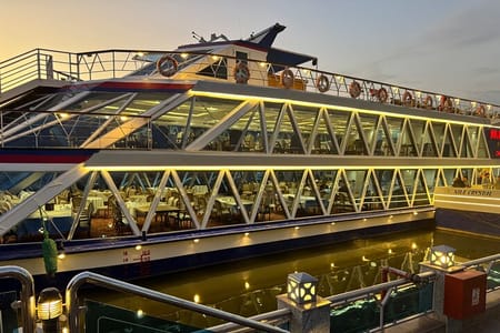 Cairo Nile Dinner Cruise with Hotel Pickup