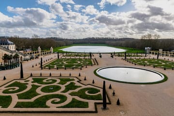 Photoshoot Walking Tour at the Palace of Versailles
