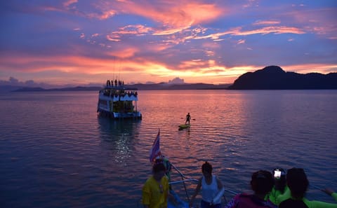 Kayak Tour of Hong Sea Cave and Glowing Plankton in Phang-nga