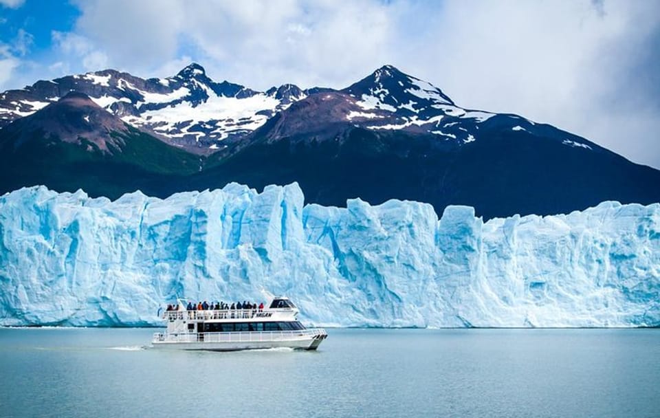 Perito Moreno Glacier Private Tour with Boat Ride from El Calafate