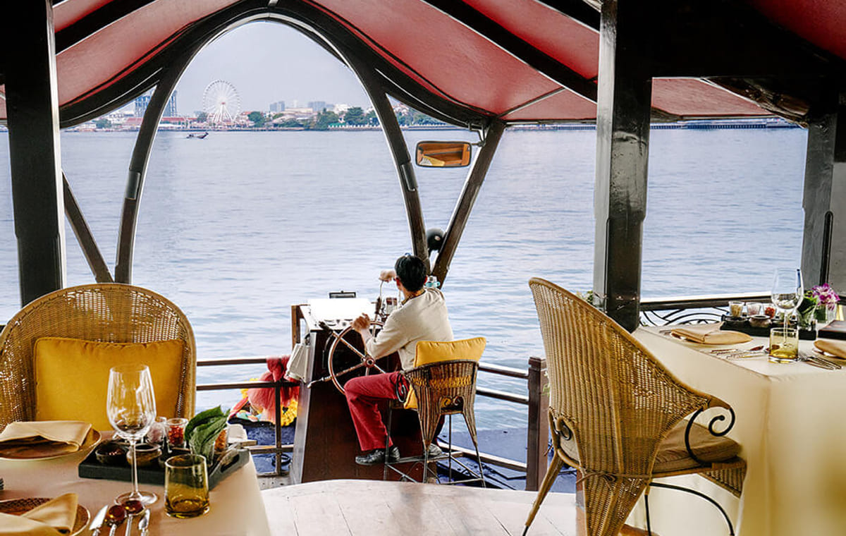 Manohra Luxurious Fine Dining Dinner Cruise with Pre-Canapés