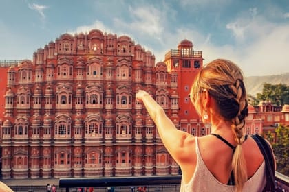 8-Days Delhi,Varanasi,Agra and Jaipur.includes,Hotel,Vehicle And Train Tickets.
