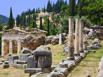 Private Cultural Day Trip to Delphi and Arachova from Athens