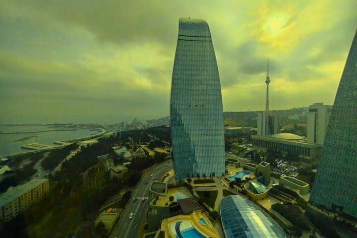 Photo tour- Photograph tour-Baku city tour-Palace of the Shirvanshahs-Baku Ferris Wheel-Fountain Square-Highland Park-flame towers