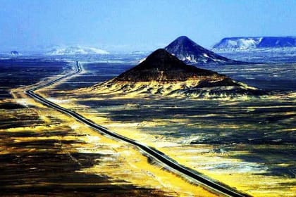 Egyptian Safari in The White & Black Desert & Oasis Private Adventure (8 Days)
