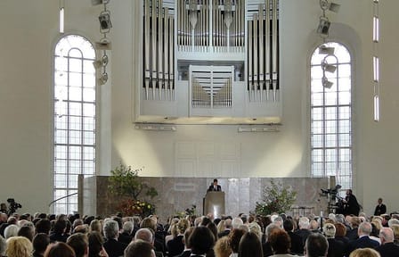 Guided Tour of Paulskirche in Frankfurt's Historical Context