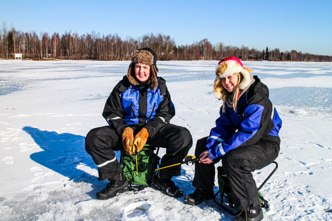 Snowshoe Trip for Ice Fishing - Saariselkä 7