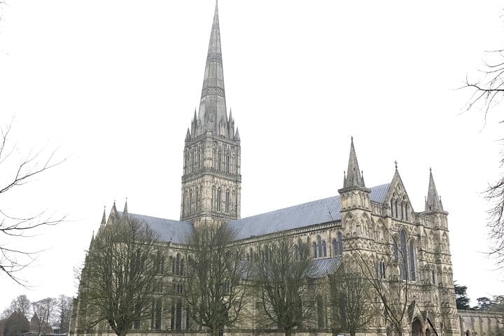 Full-Day Private Tour to Salisbury, Stonehenge and Woodhenge  4