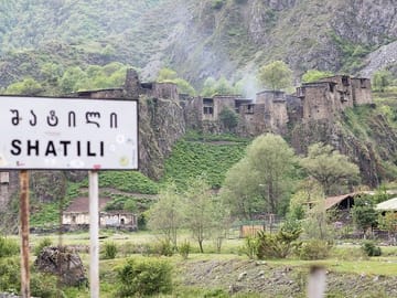 4 Full days in Georgia with private tour, free aiport