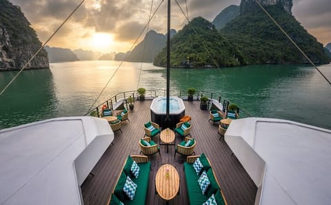 Luxury Catamaran Cruise and Kayaking in Lan Ha Bay
