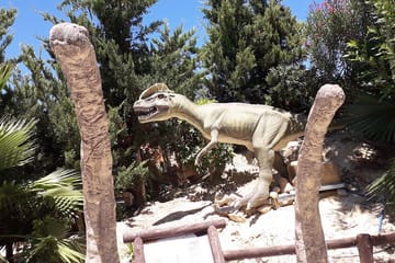 Family Day Tour: CRETAquarium, Dinosauria Park & Heraklion