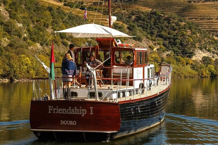 Douro Tour, Lunch at an Award-Winning Winery and Private Cruise