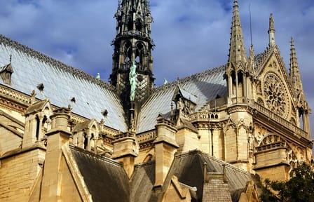 Notre Dame Interior Tour with Crypt, Macaron or Lunch