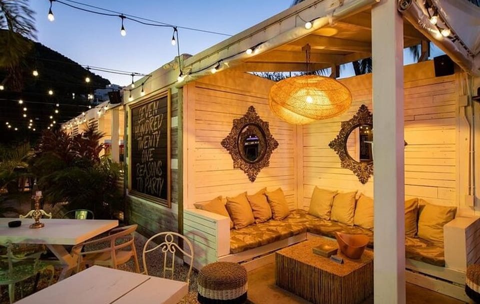 St Martin Guided Night Tour with Beverages