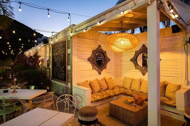 St Martin Guided Night Tour with Beverages