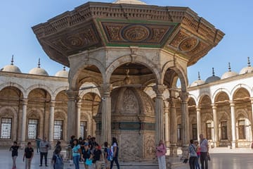 Explore Salah Al-Din Citadel and Old Cairo Bazaar Tour