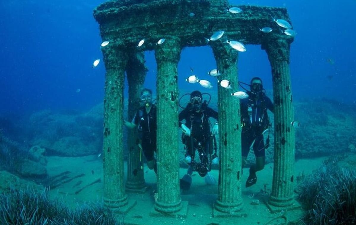 Side Scuba Diving Adventure with Lunch & Roundtrip Transfer