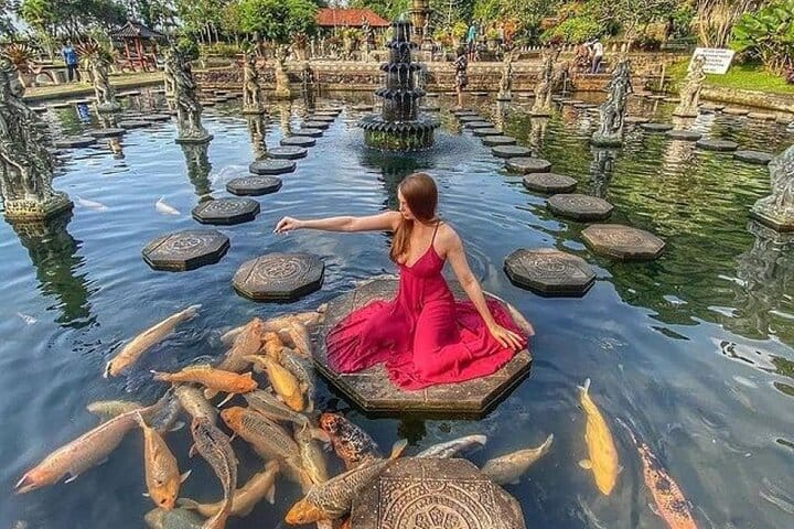 East of Bali Tour with Lempuyang Temple, Waterfall, Tirta gangga 10