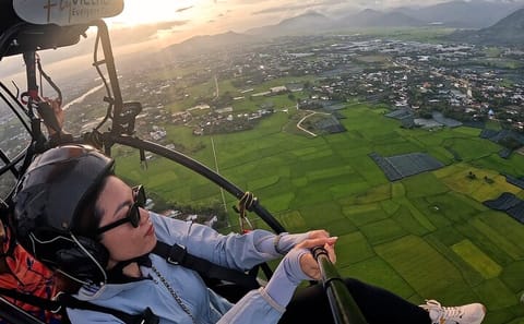 Paramotor Flying Experience Over Nha Trang's Scenic Landscapes