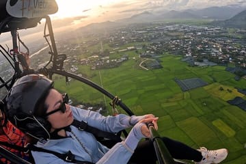 Paramotor Flying Experience Over Nha Trang's Scenic Landscapes