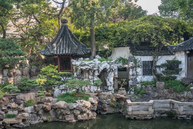 Private Layover Day Tour in Shanghai: Bund, Yu Garden, Xintiandi and more 4