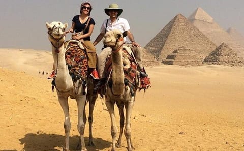 Private Layover Tour to the Pyramids from Cairo Airport