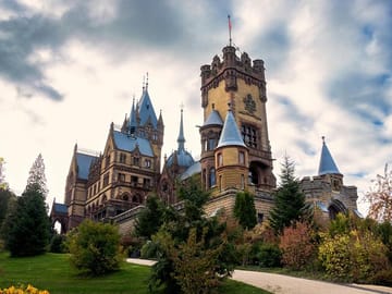 Private Day Trip to Drachenburg Castle from Cologne
