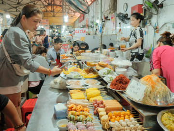 Hai Phong Day Trip: Food and Culture Tour from Hanoi