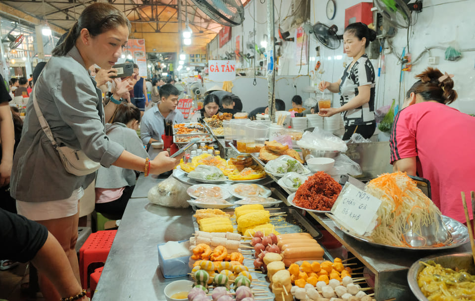 Hai Phong Day Trip: Food and Culture Tour from Hanoi