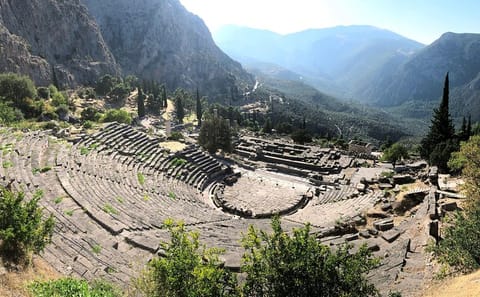 Five-Day Private Tour of Delphi, Meteora, and Thessaloniki