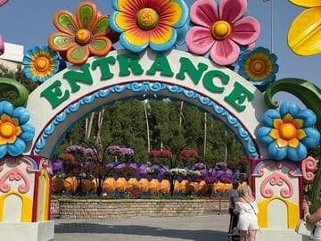 Miracle Garden Global Village with Transportation from Fujairah