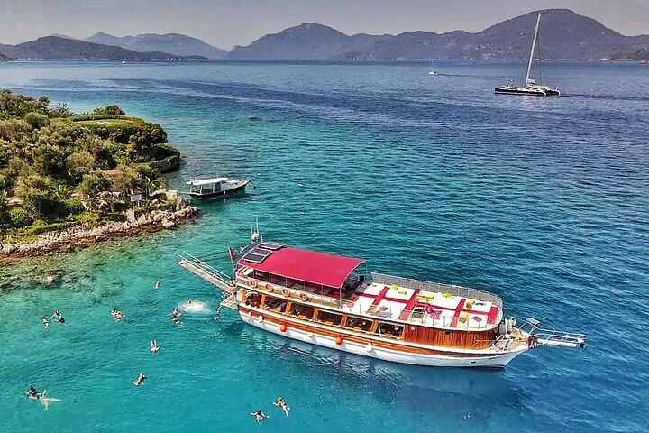 Marmaris Cleopatra Island & Gökova Bay Boat Tour with Lunch Experience