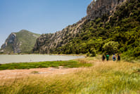 Hiking around Navarino Bay 10