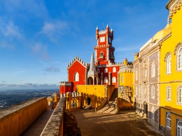 Lisbon to Sintra: Pena Palace and Wine Tasting Tour