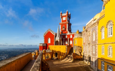 Lisbon to Sintra: Pena Palace and Wine Tasting Tour