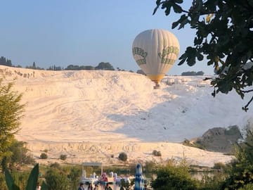 Hot air ballon