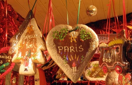 Walking Tour of Paris Holiday Markets and Iconic Landmarks
