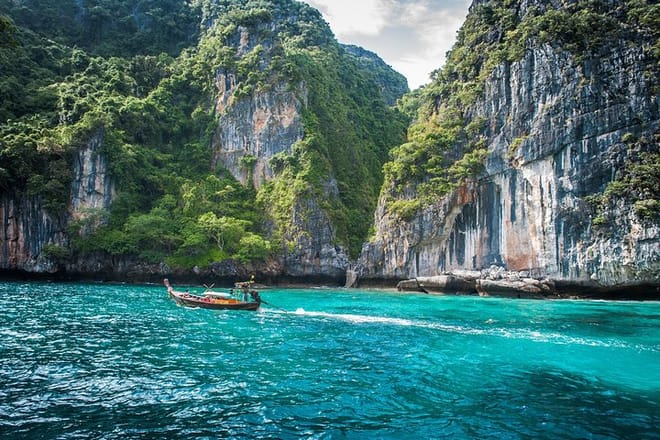 Phi Phi Island Exploration by Private Longtail Boat & Lunch photo 4