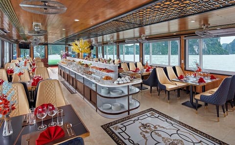 Luxury Day Trip Cruise to Halong Bay from Hanoi