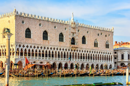 Venice: Audio Guided Walking Tour (3:30 – 26 audio commentaries)