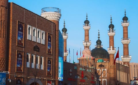Urumqi One-Day Tour: Markets and Xinjiang Museum Visit