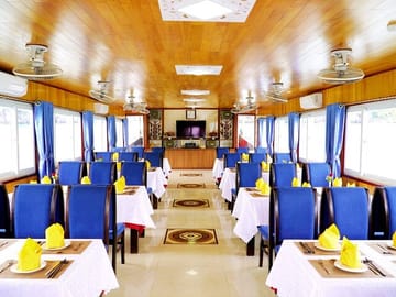 Wego Cruise Budget 6 Hours Boat Tour from Halong Harbor