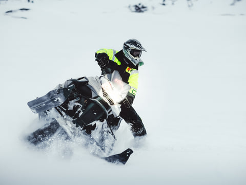 Glacier Rush – Fast pace snowmobile - SnoMo Glacier rush one hour