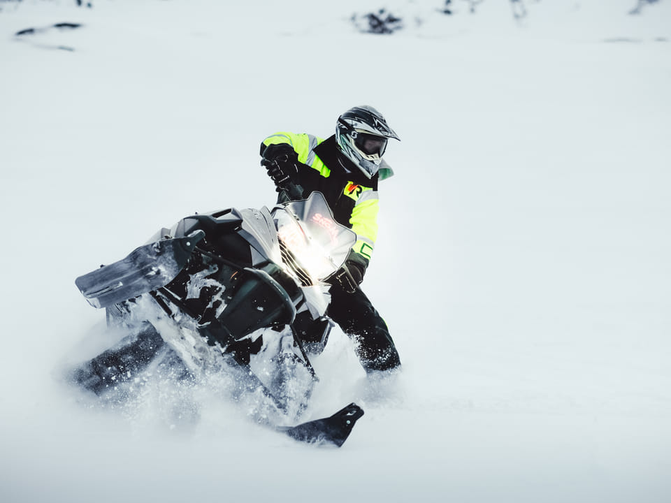 Glacier Rush – Fast pace snowmobile - SnoMo Glacier rush one hour — Mountaineers of Iceland